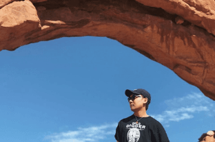 Nine_WorkandTravel_2019_Xanterra_mt_rushmore_sd